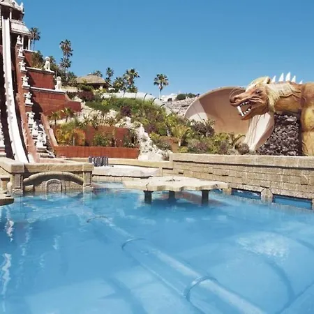 Tranquil 2 Bedroom Location *