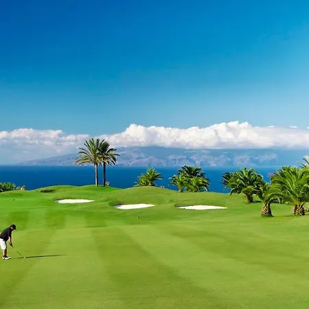 Tranquil 2 Bedroom Location アパート *